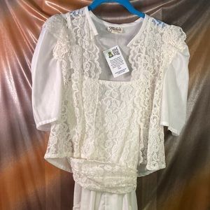 AMAZING Vintage‎ 1980’s white lace jumper with jacket and belt. 34” chest 201